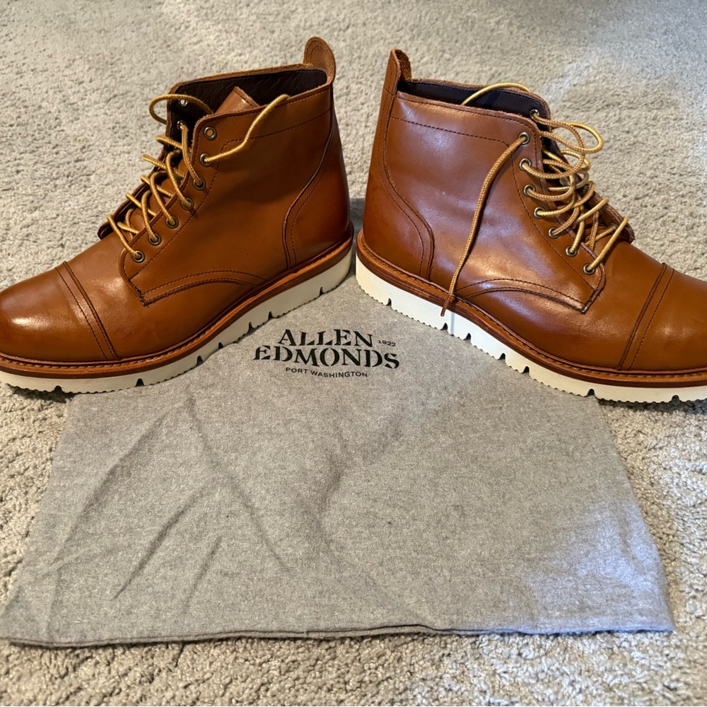 Allen Edmonds Men's Tan Park City Leather Boots